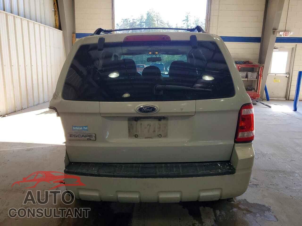 FORD ESCAPE 2009 - 1FMCU03G09KA80102