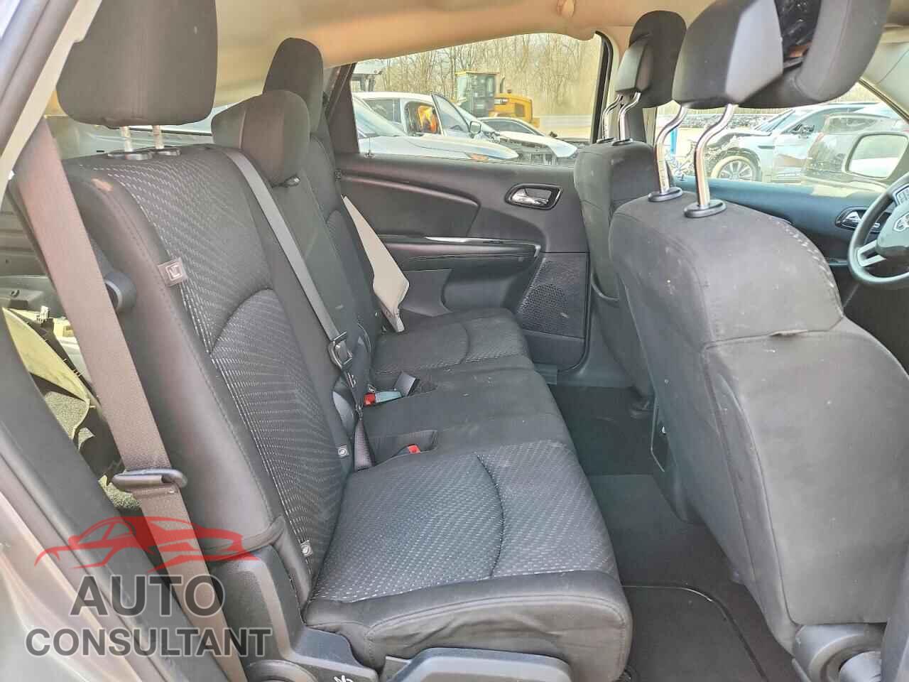 DODGE JOURNEY 2015 - 3C4PDCBG2FT682227