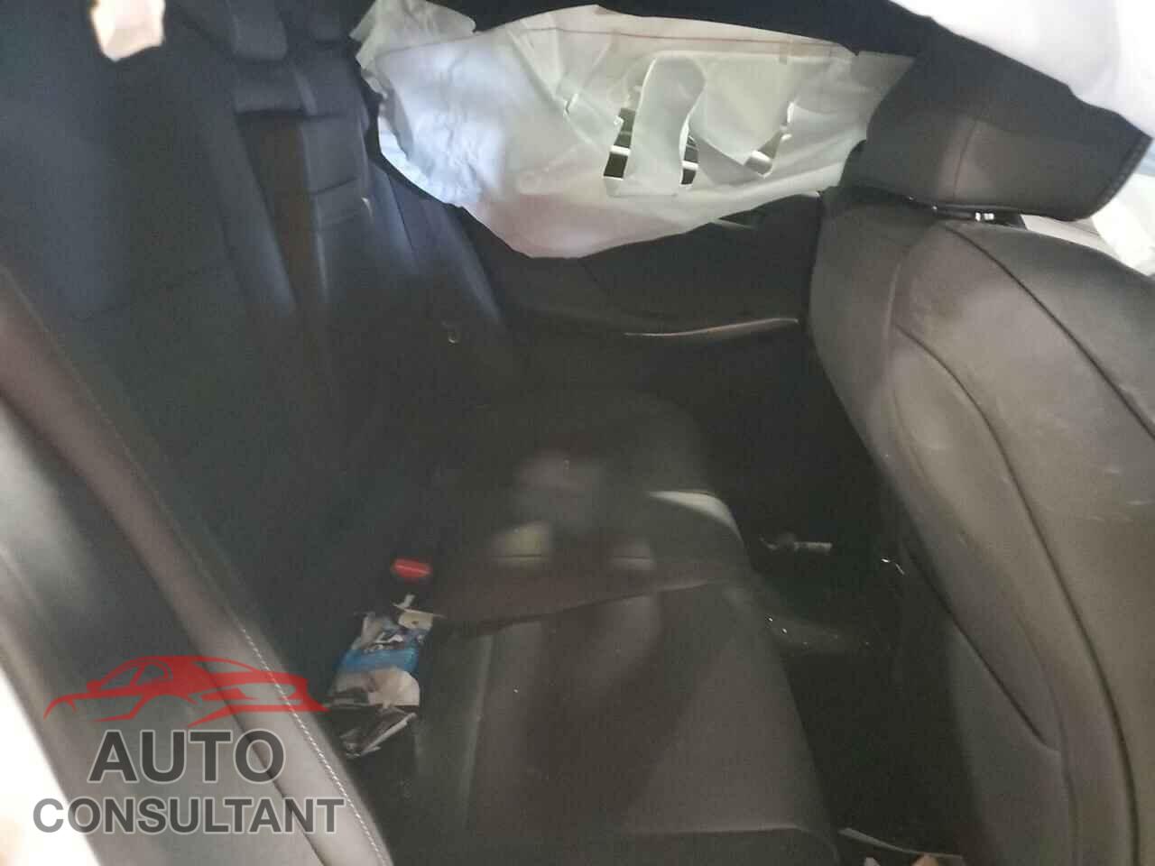 LEXUS IS 2017 - JTHBA1D25H5046203