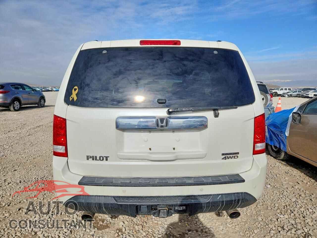 HONDA PILOT 2015 - 5FNYF4H94FB052995