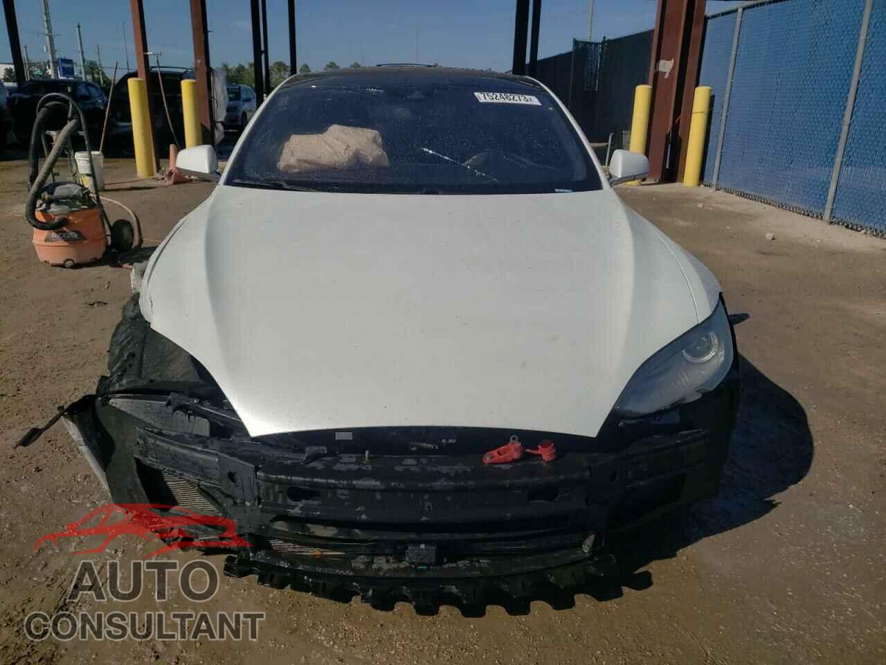 TESLA MODEL S 2015 - 5YJSA1V45FF097374