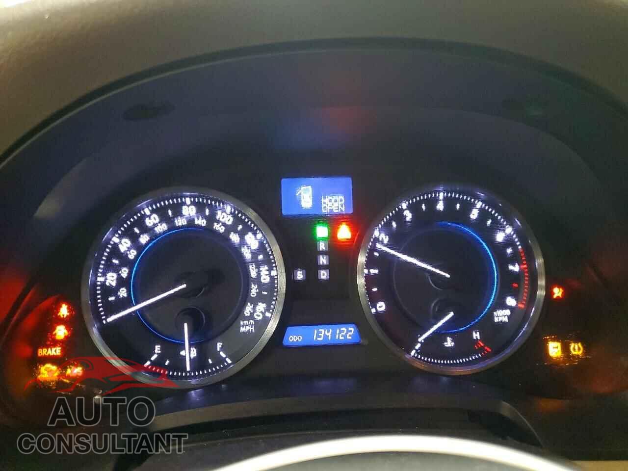 LEXUS IS 2011 - JTHCF5C20B5047281