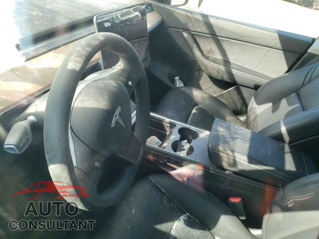 TESLA MODEL Y 2022 - 7SAYGAEE2NF384349