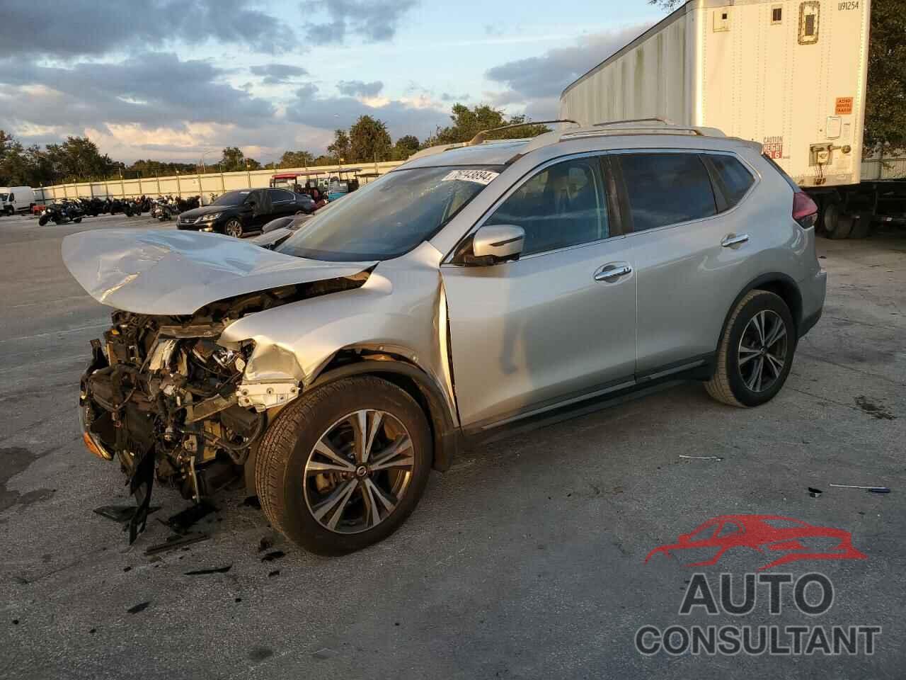 NISSAN ROGUE 2017 - 5N1AT2MTXHC789081