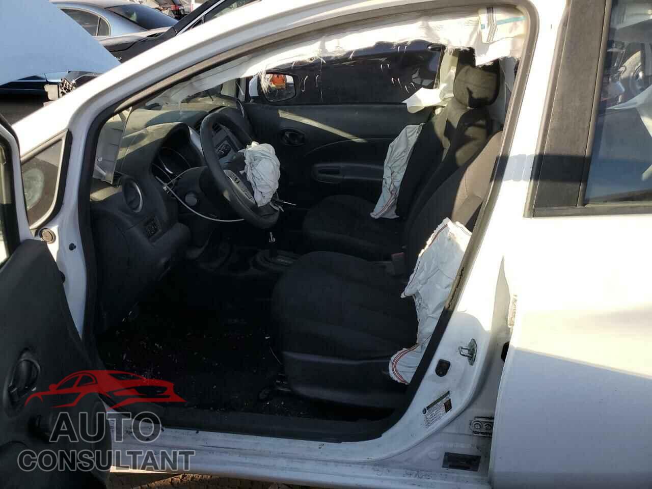 NISSAN VERSA 2019 - 3N1CE2CP3KL360245