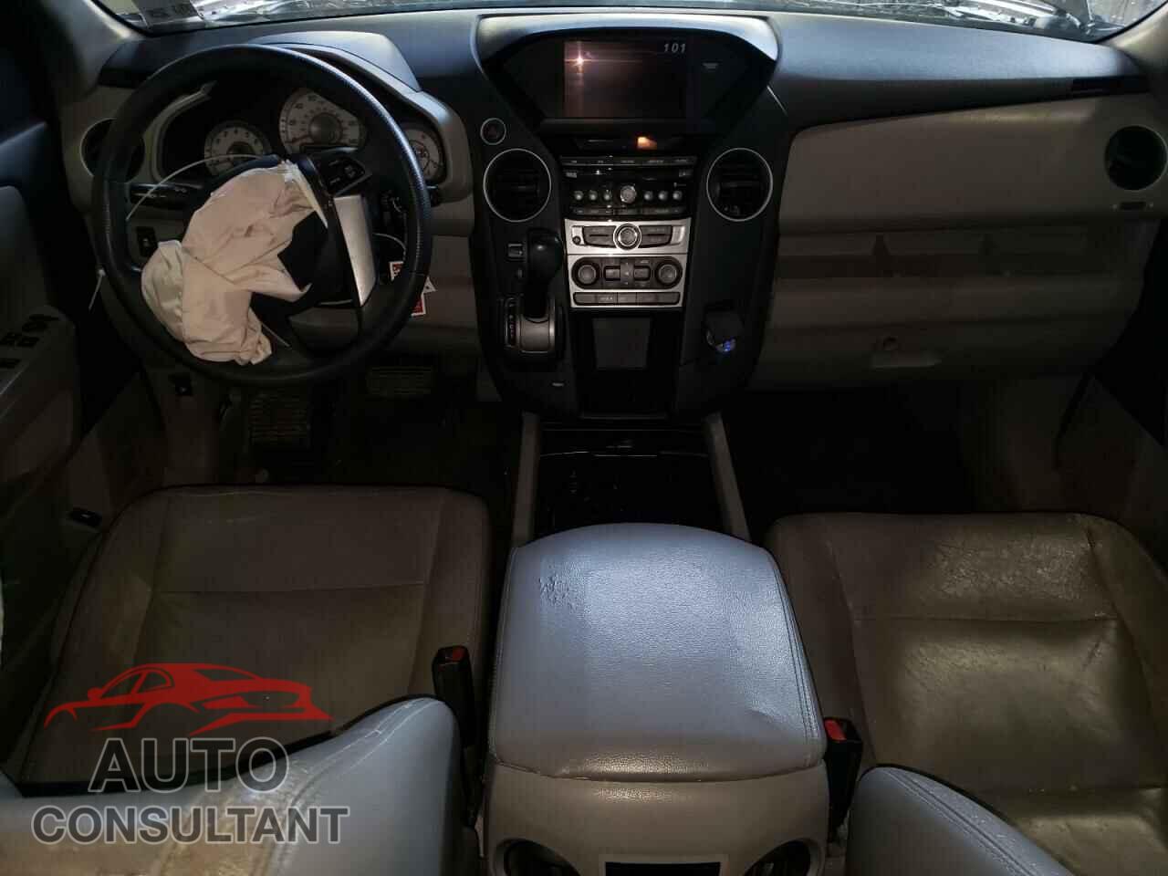 HONDA PILOT 2015 - 5FNYF3H25FB011532