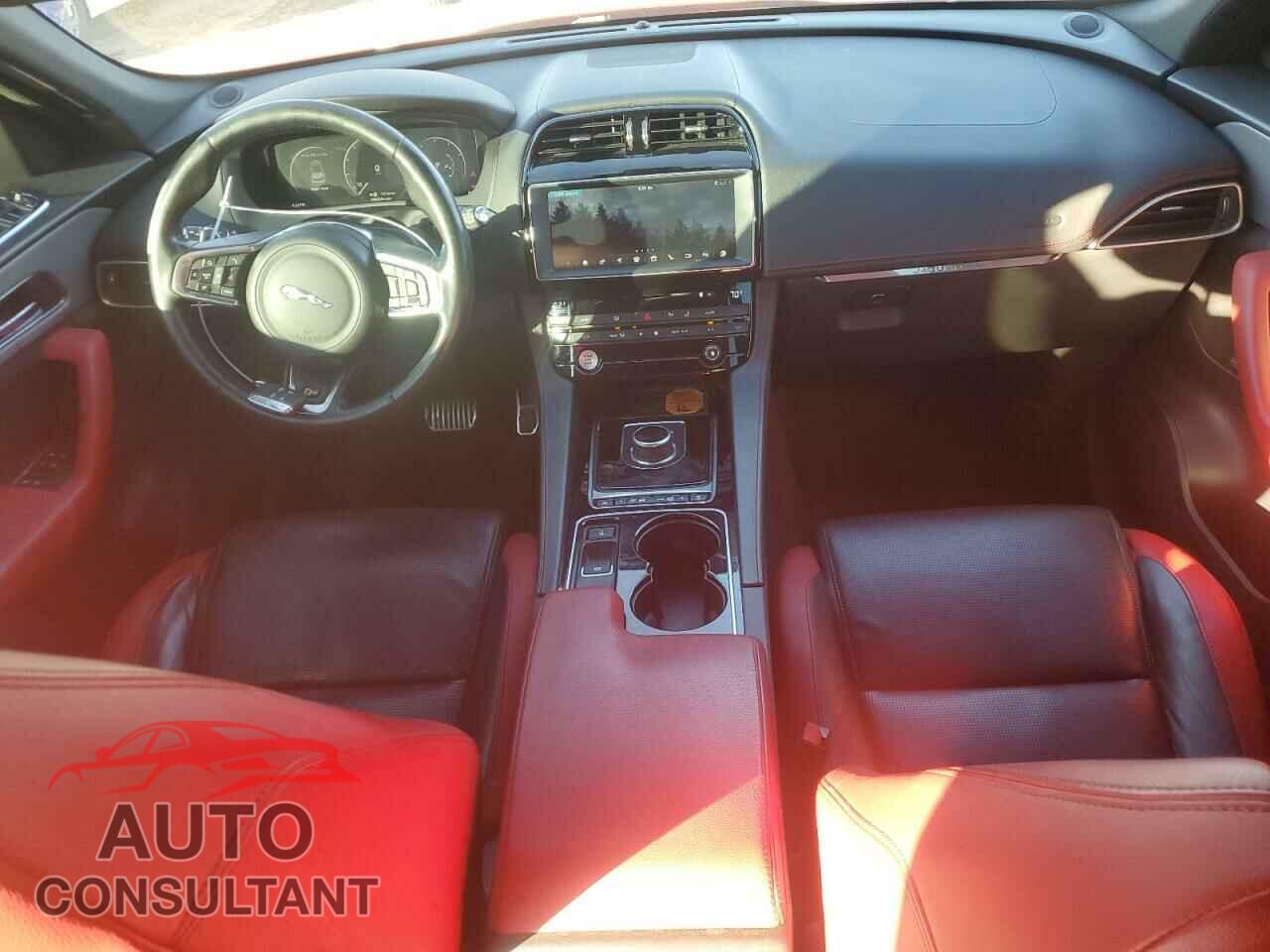 JAGUAR F-PACE 2017 - SADCM2BVXHA080259