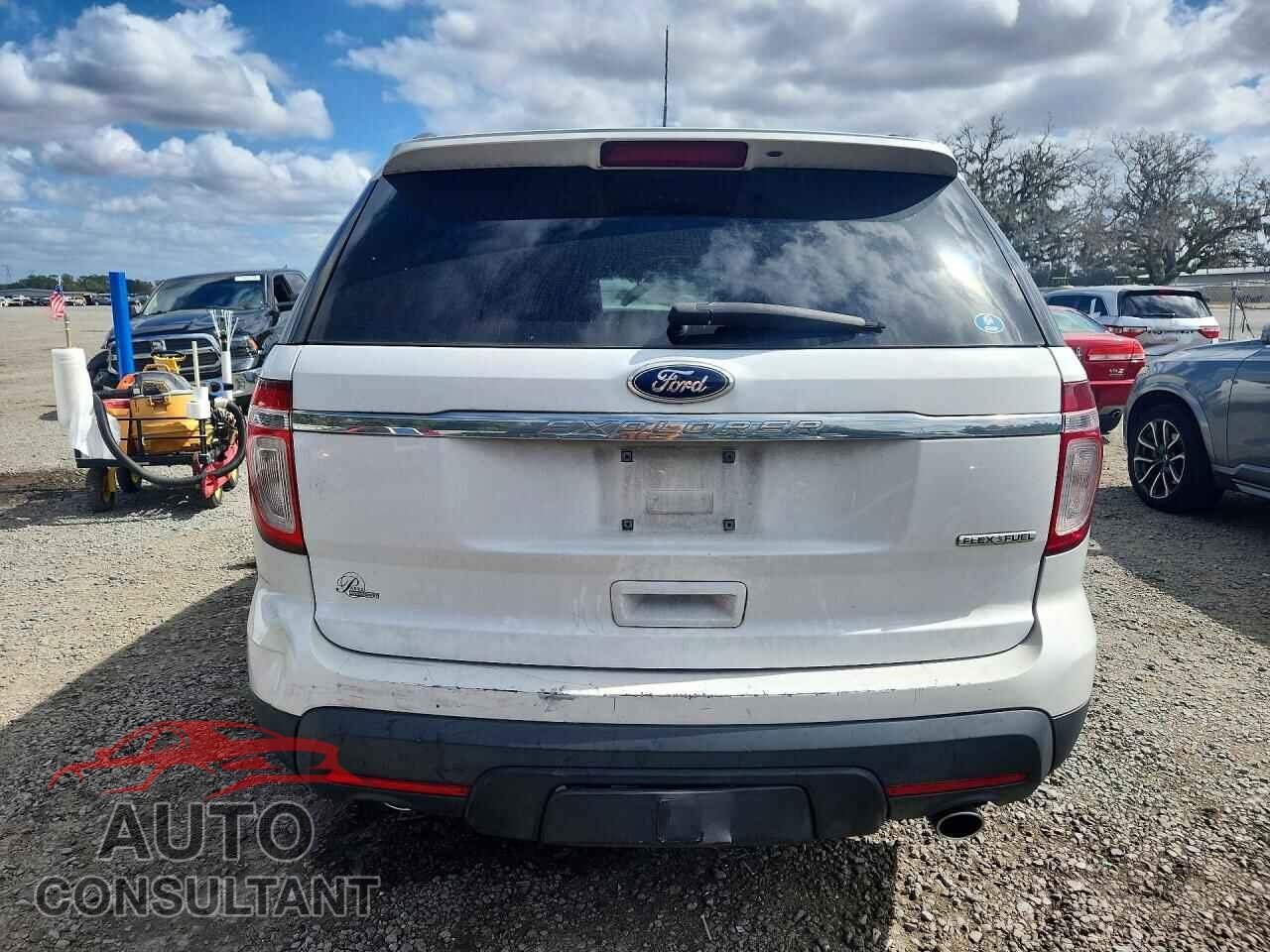 FORD EXPLORER 2013 - 1FM5K7B89DGC62832