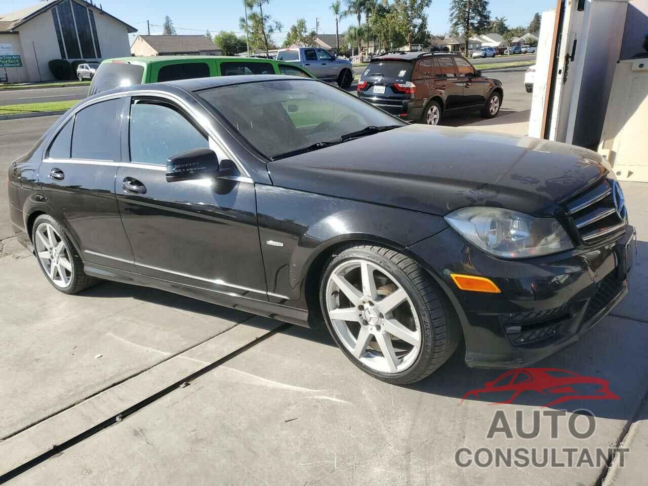 MERCEDES-BENZ C-CLASS 2012 - WDDGF4HB8CR215271