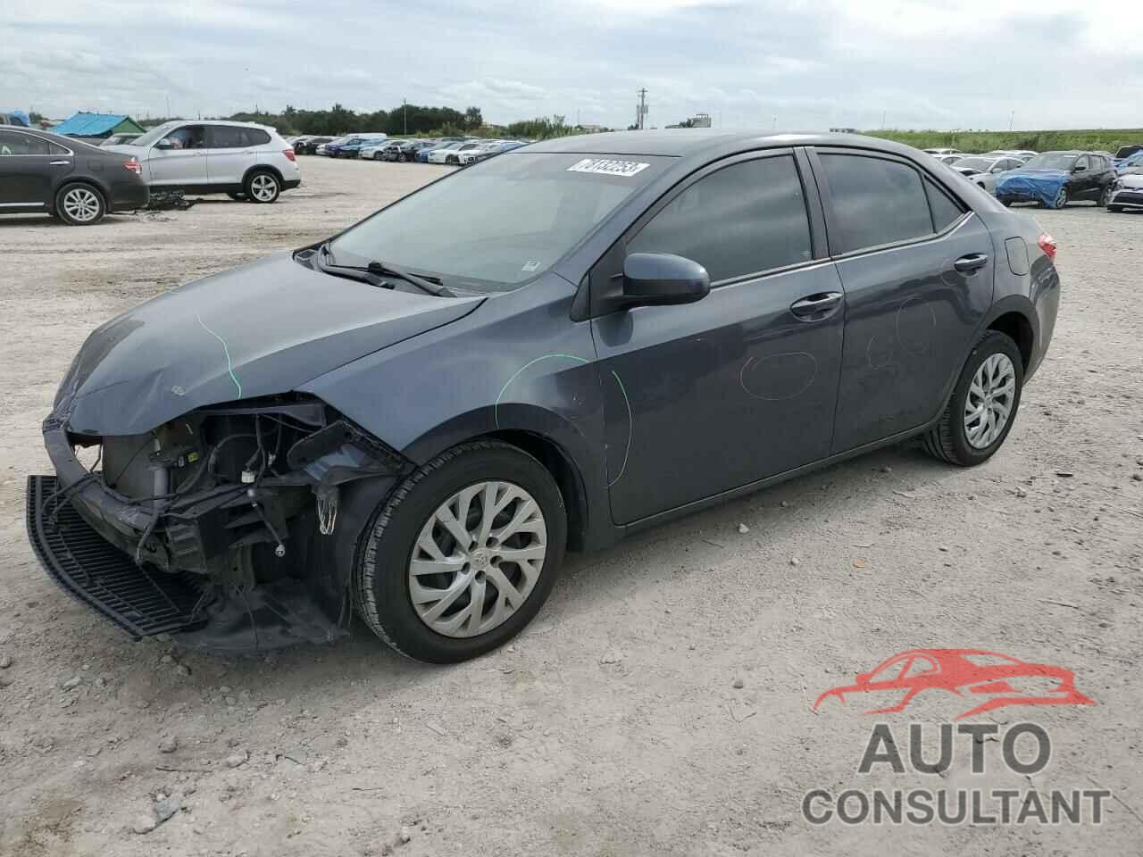 TOYOTA COROLLA 2018 - 5YFBURHE2JP753151
