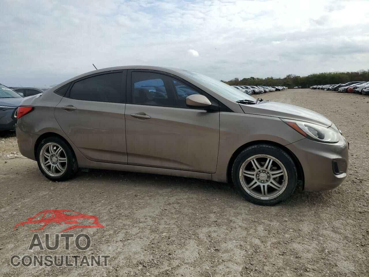 HYUNDAI ACCENT 2013 - KMHCT4AE6DU464488