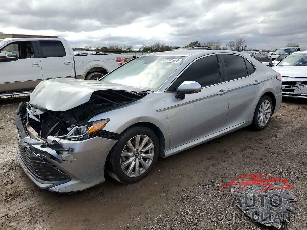 TOYOTA CAMRY 2018 - 4T1B11HK9JU009111