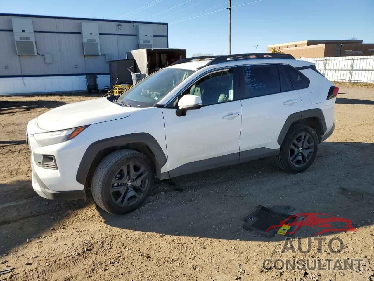 TOYOTA RAV4 2023 - 2T3J1RFV1PW357489