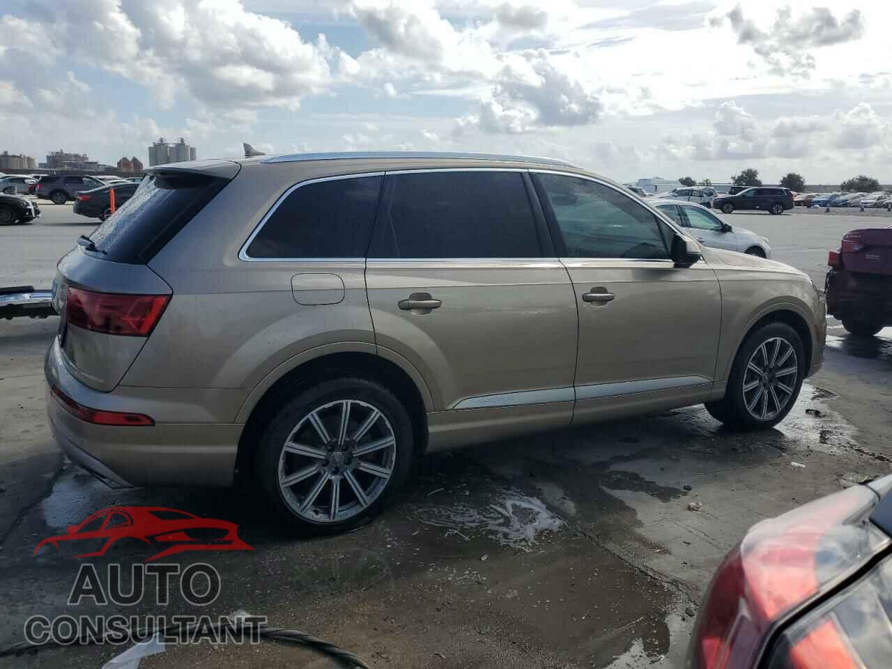 AUDI Q7 2018 - WA1VAAF78JD010065