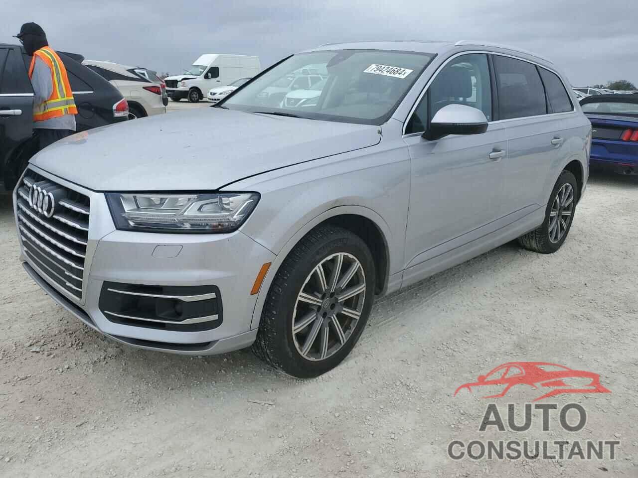 AUDI Q7 2018 - WA1LHAF7XJD015691