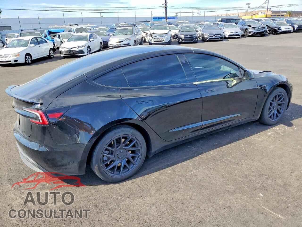 TESLA MODEL 3 2024 - 5YJ3E1EA2RF747636