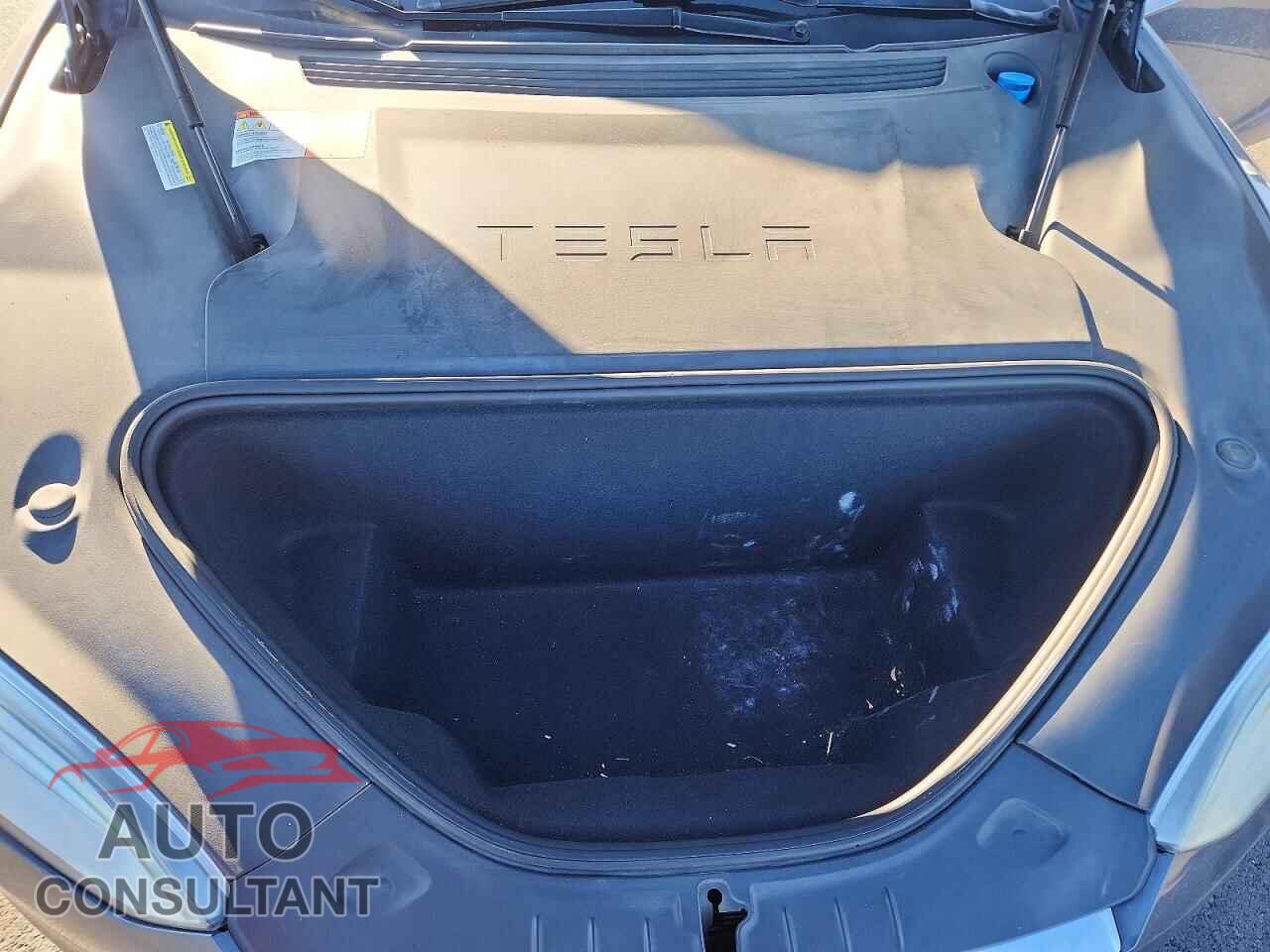 TESLA MODEL S 2016 - 5YJSA1E44GF146906