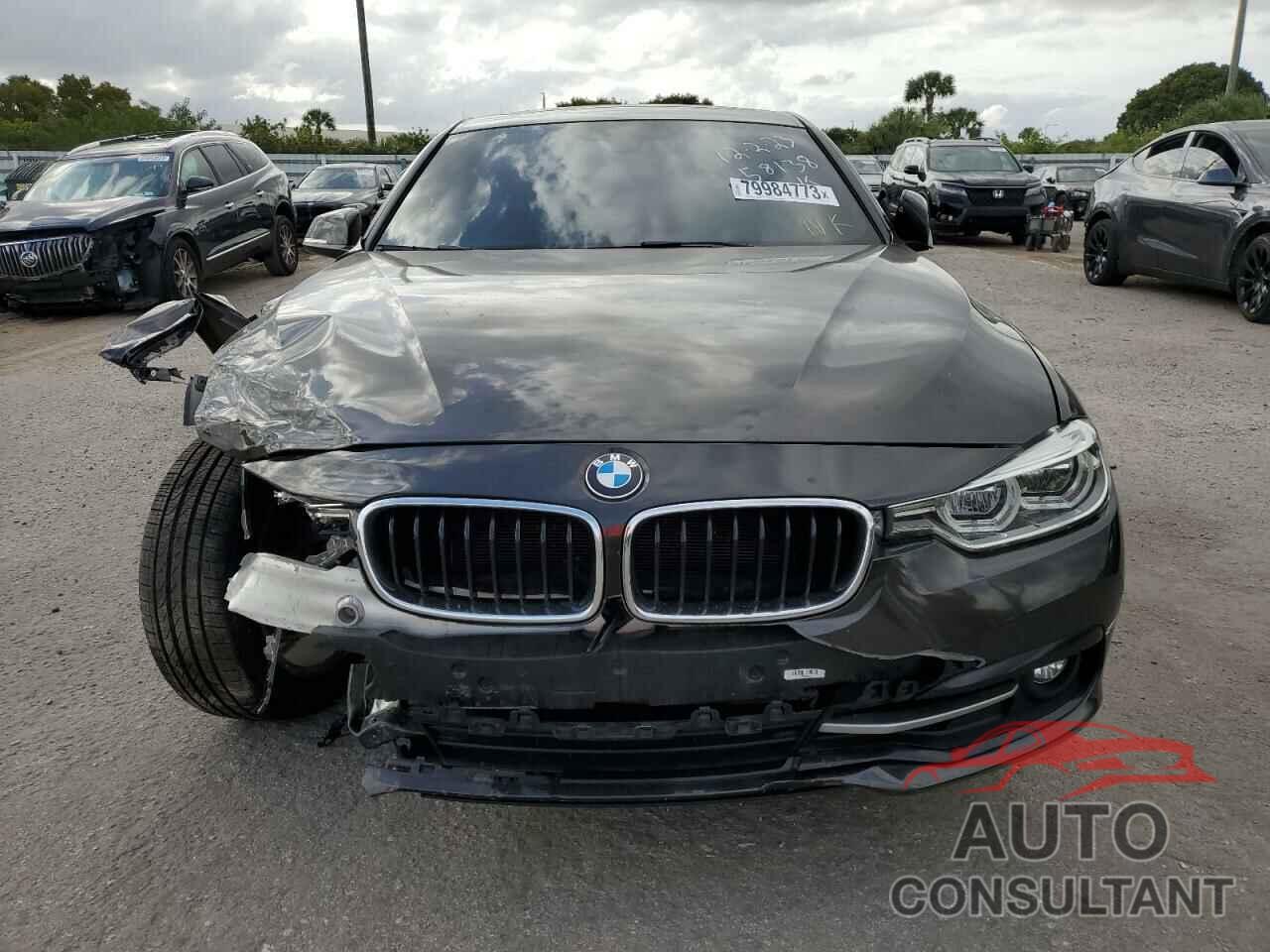 BMW 3 SERIES 2018 - WBA8B9G59JNU58138