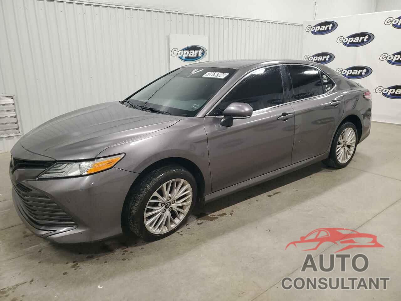 TOYOTA CAMRY 2018 - 4T1B11HK4JU050293