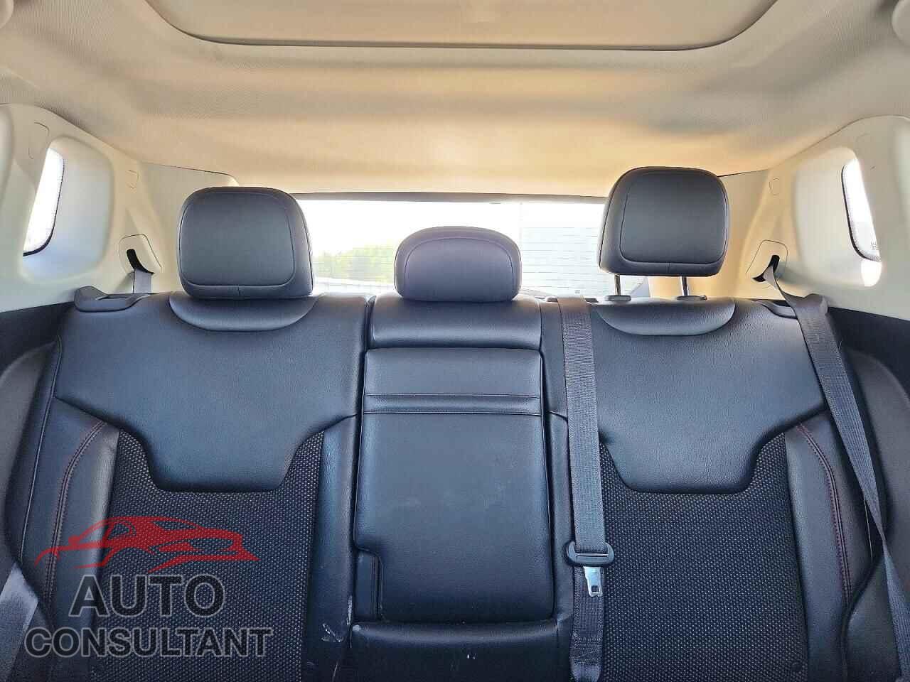 JEEP COMPASS 2017 - 3C4NJDDB8HT647122