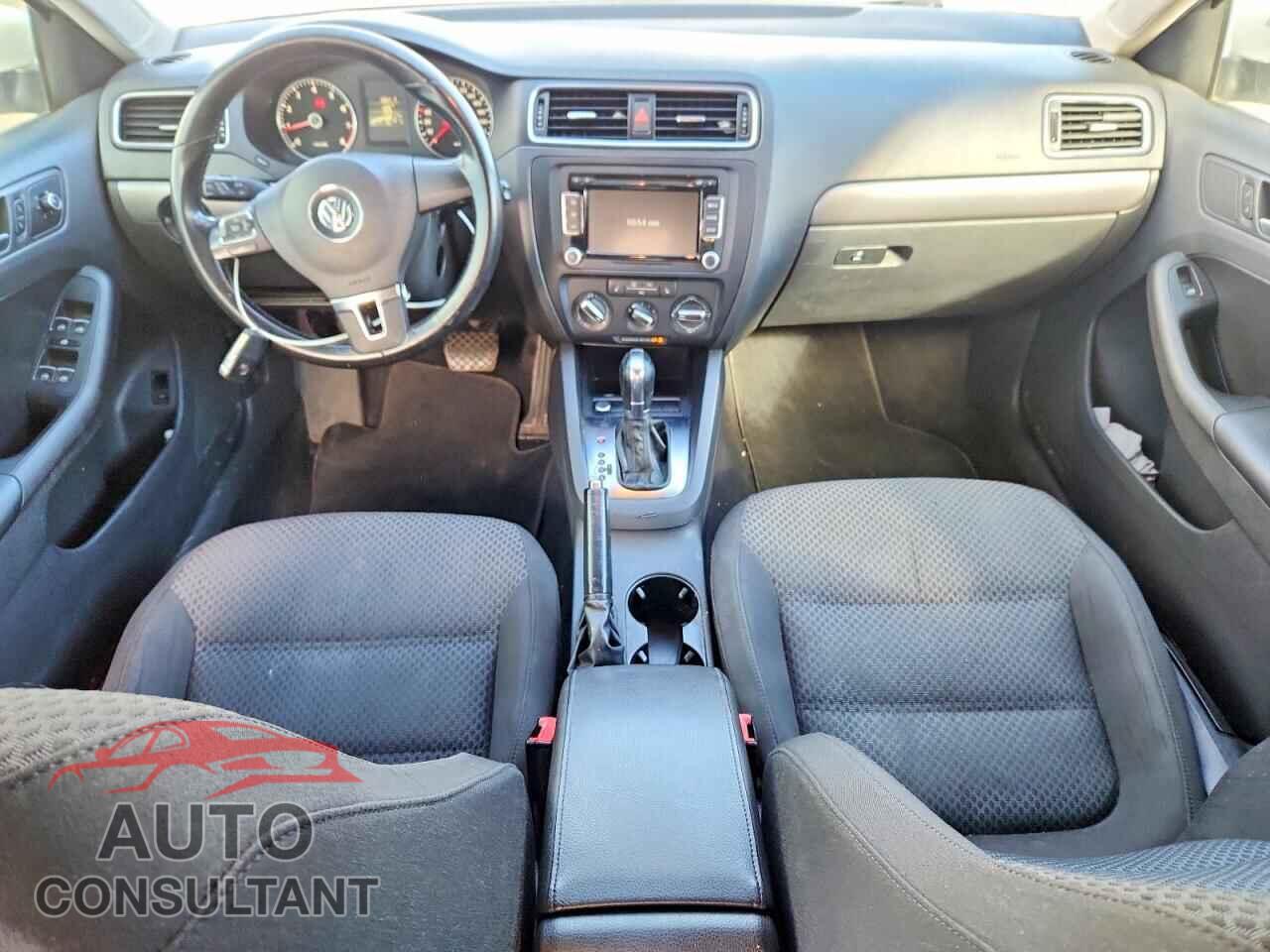 VOLKSWAGEN JETTA 2013 - 3VWLX7AJ7DM355238