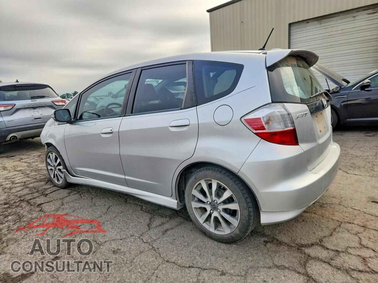 HONDA FIT 2013 - JHMGE8H50DC011016