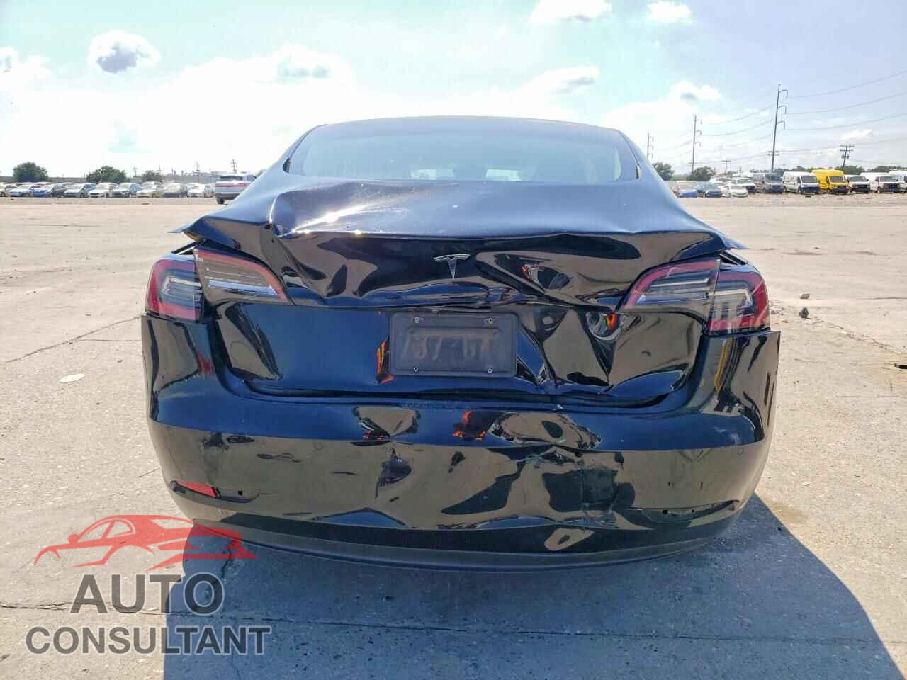 TESLA MODEL 3 2019 - 5YJ3E1EA4KF482899