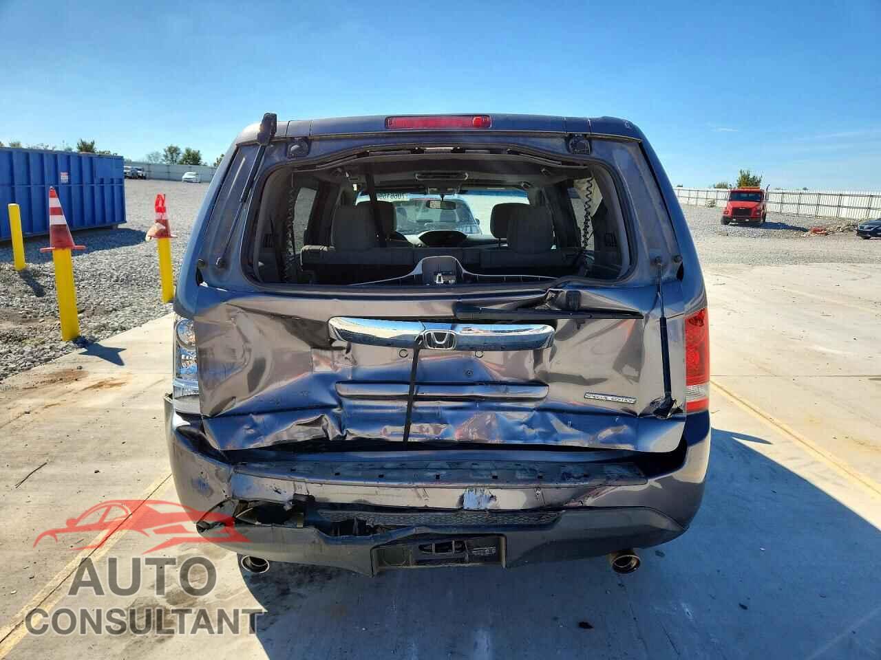 HONDA PILOT 2015 - 5FNYF3H37FB005109