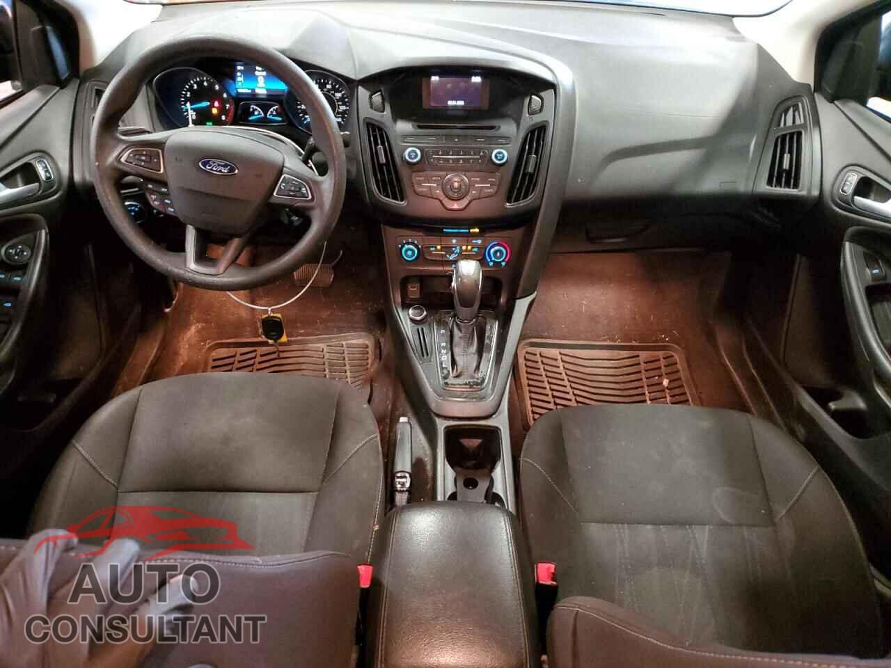 FORD FOCUS 2015 - 1FADP3F25FL350471