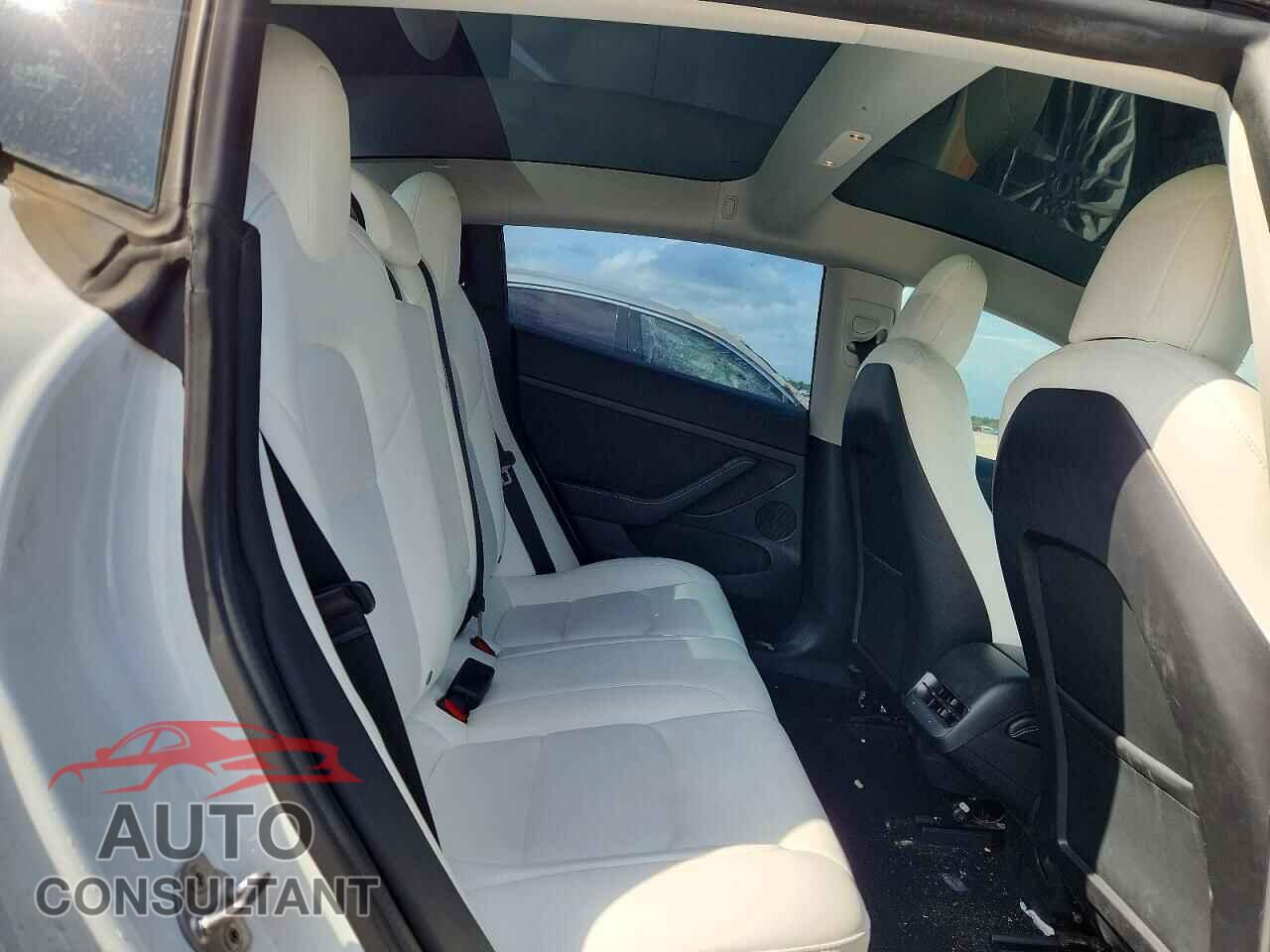 TESLA MODEL 3 2022 - 5YJ3E1EB8NF193277