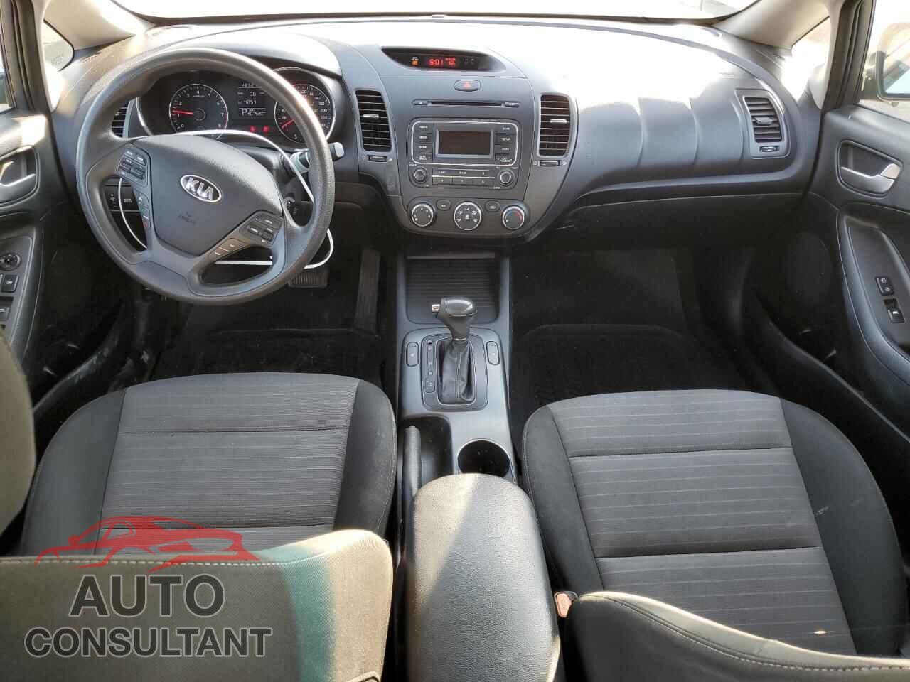 KIA FORTE 2016 - KNAFX4A68G5465927