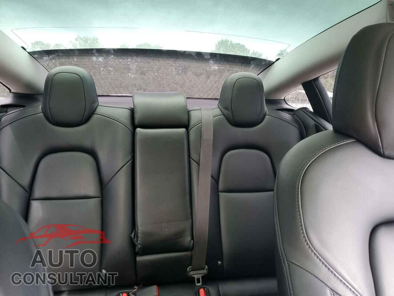 TESLA MODEL 3 2018 - 5YJ3E1EB3JF106606