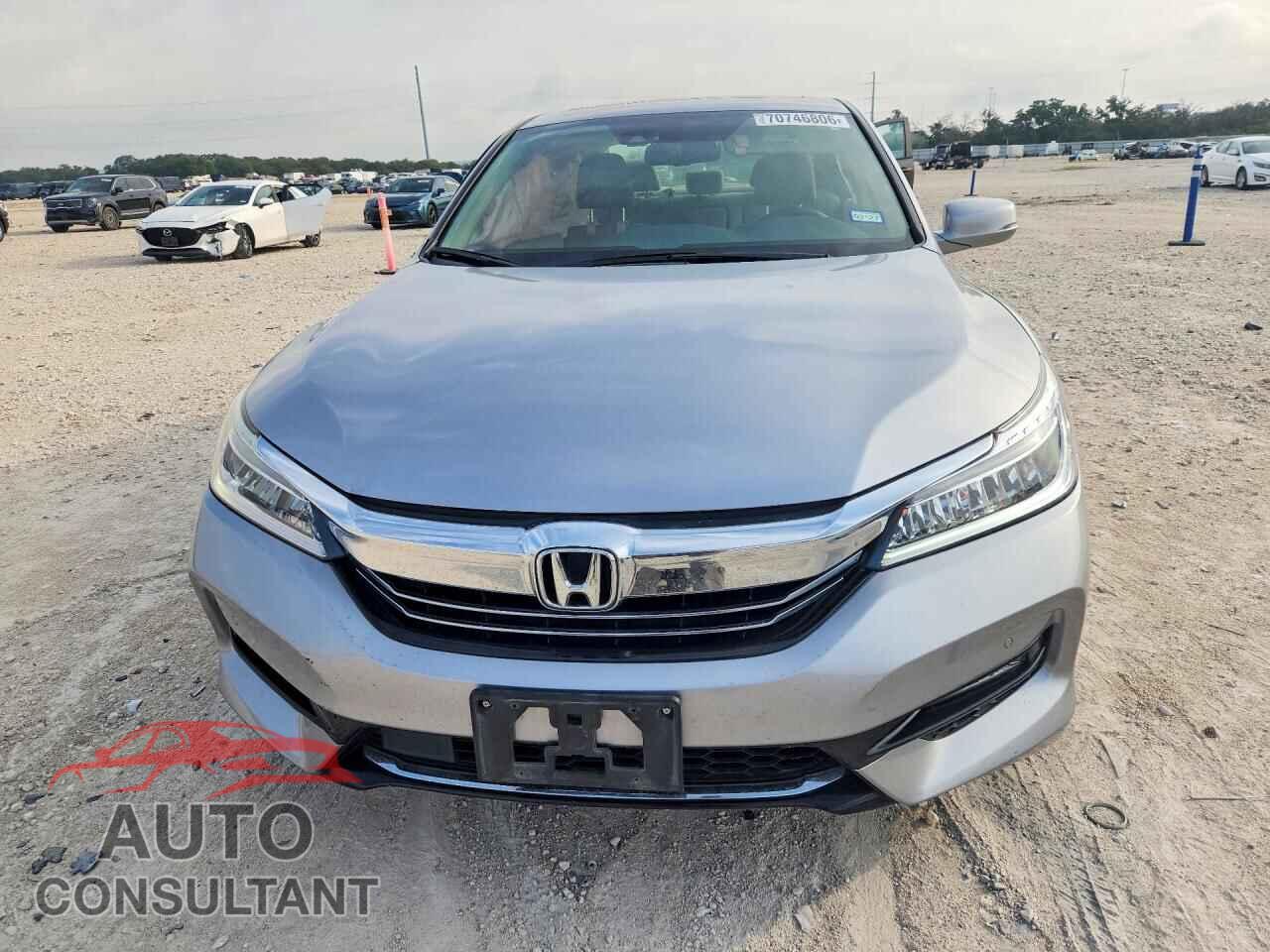 HONDA ACCORD 2017 - JHMCR6F79HC026082