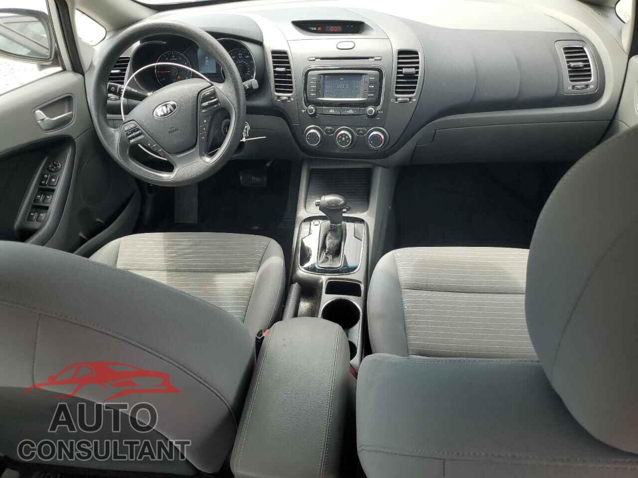 KIA FORTE 2017 - 3KPFL4A71HE075099