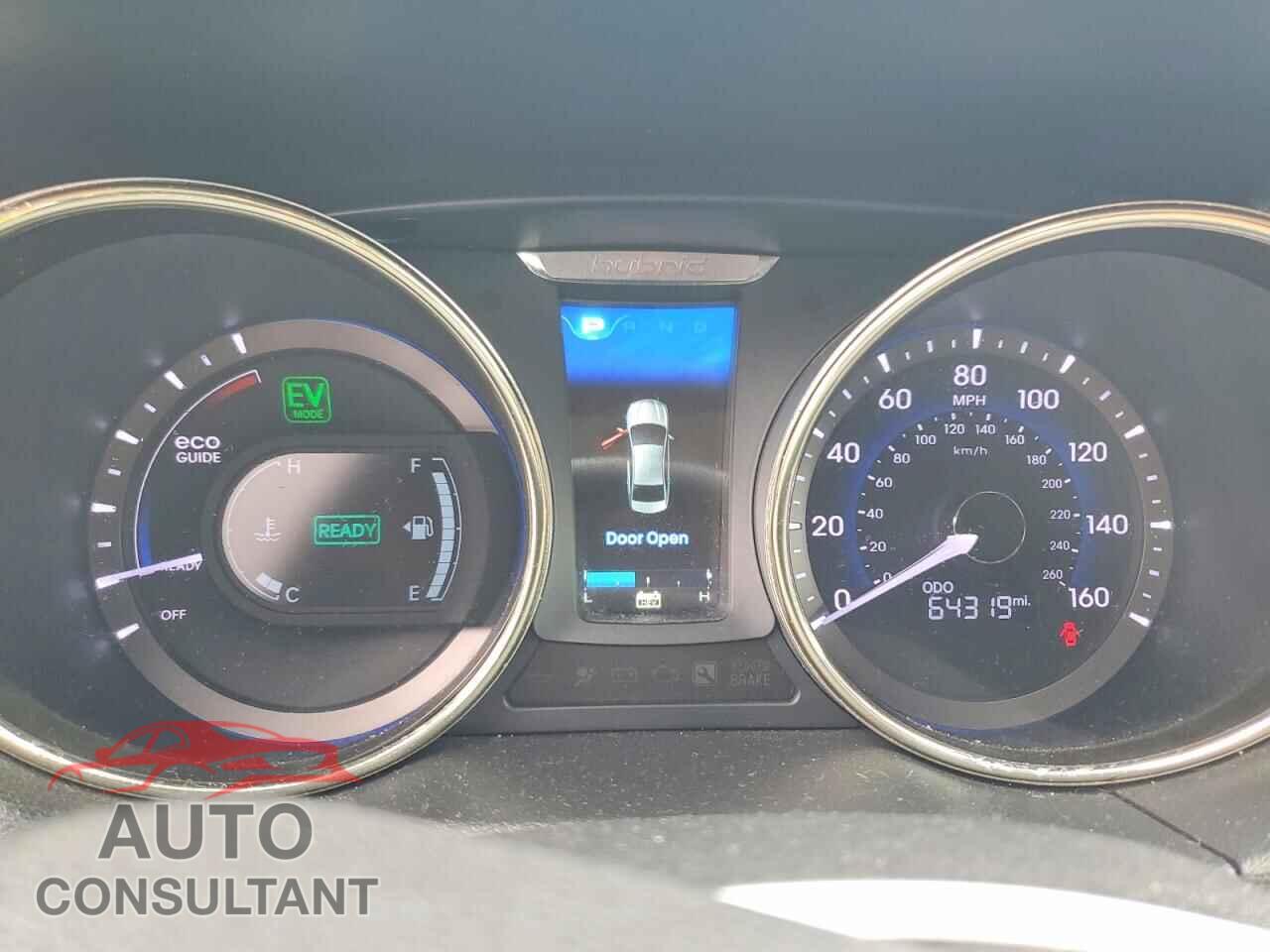 HYUNDAI SONATA 2012 - KMHEC4A46CA028059