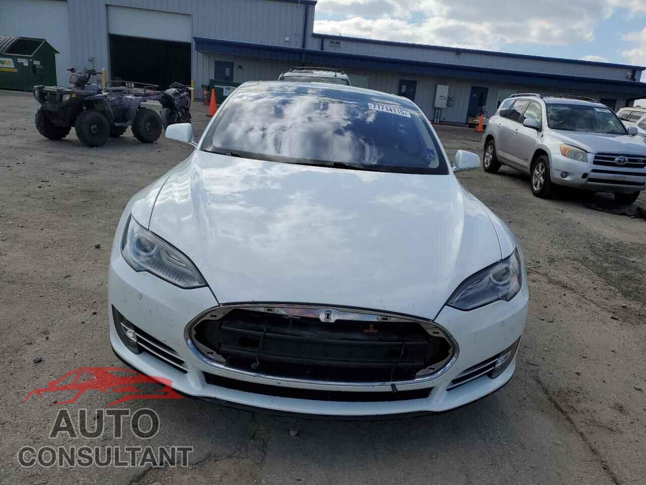 TESLA MODEL S 2014 - 5YJSA1H11EFP42537