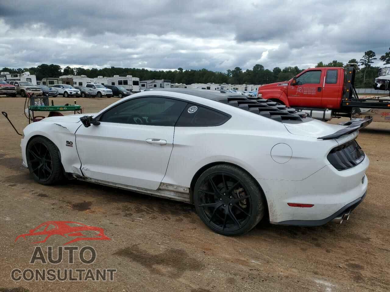 FORD MUSTANG 2018 - 1FA6P8CF7J5180446