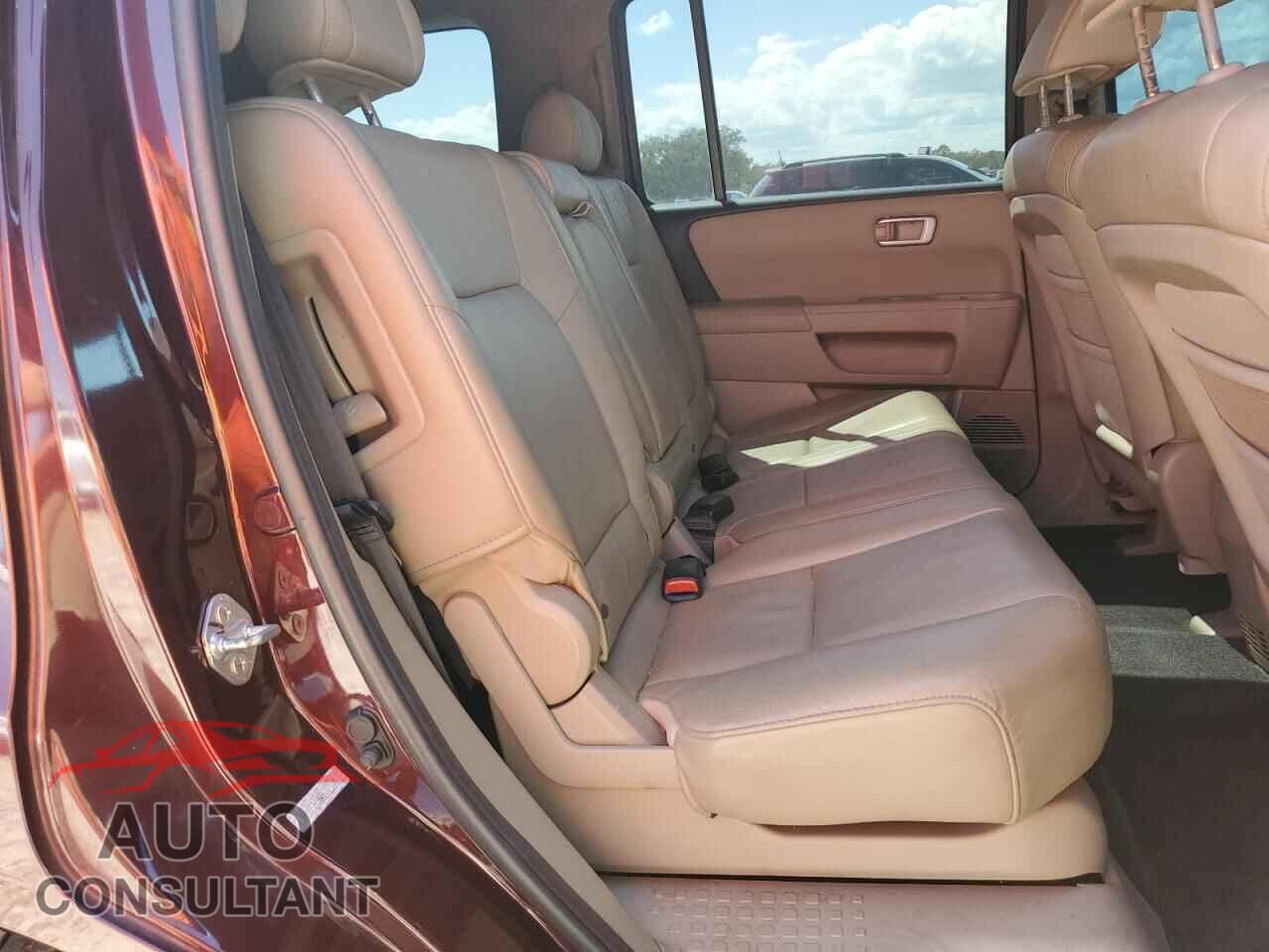HONDA PILOT 2011 - 5FNYF3H55BB007100