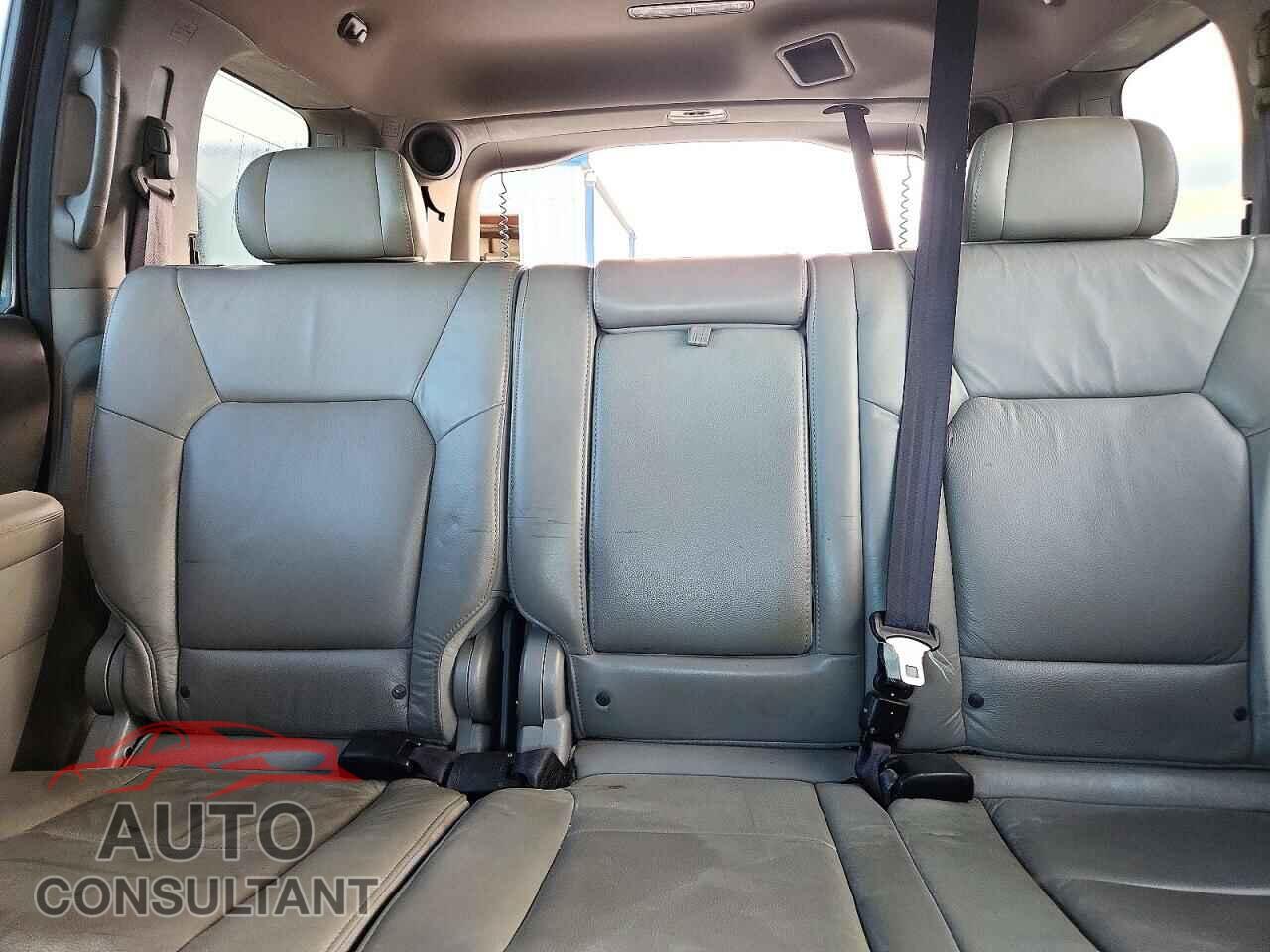 HONDA PILOT 2011 - 5FNYF3H96BB005889