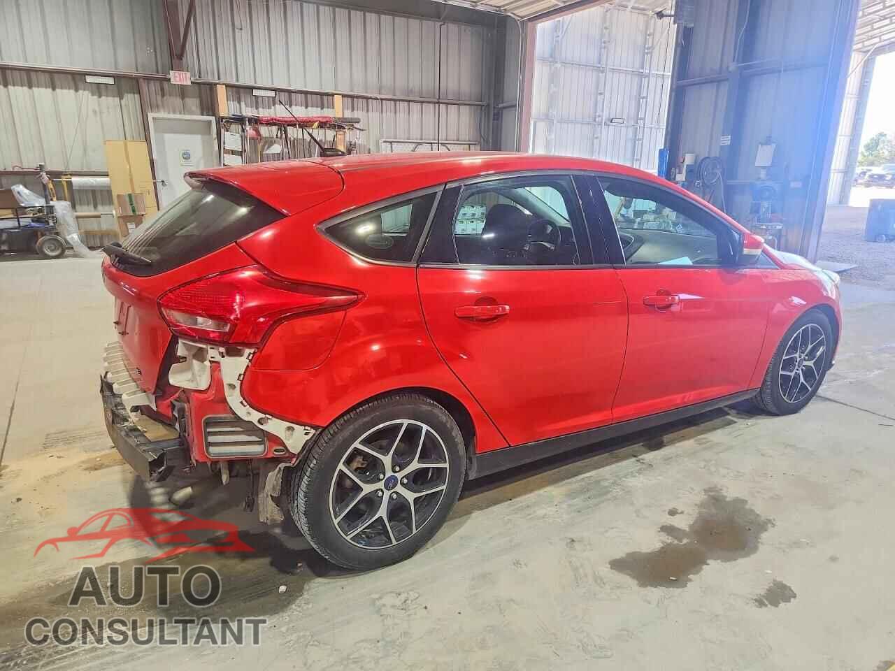 FORD FOCUS 2017 - 1FADP3M26HL247811