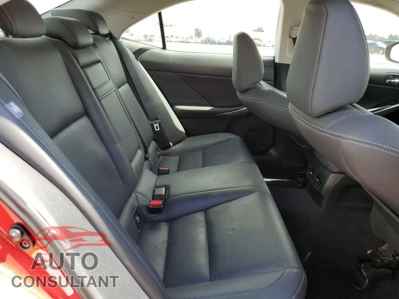 LEXUS IS 2016 - JTHBA1D28G5012352