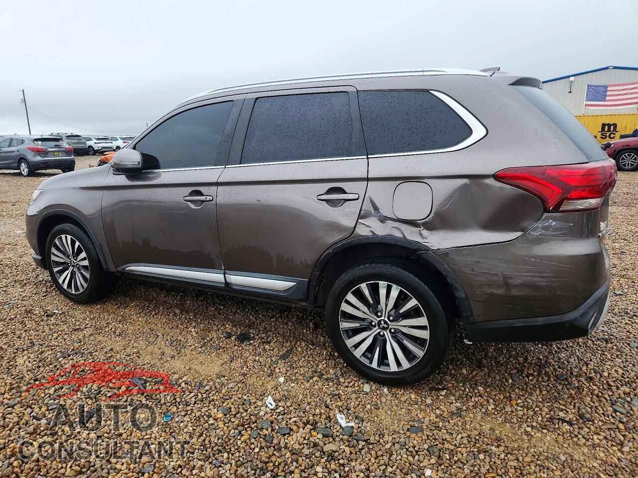 MITSUBISHI OUTLANDER 2020 - JA4AD3A30LZ015367