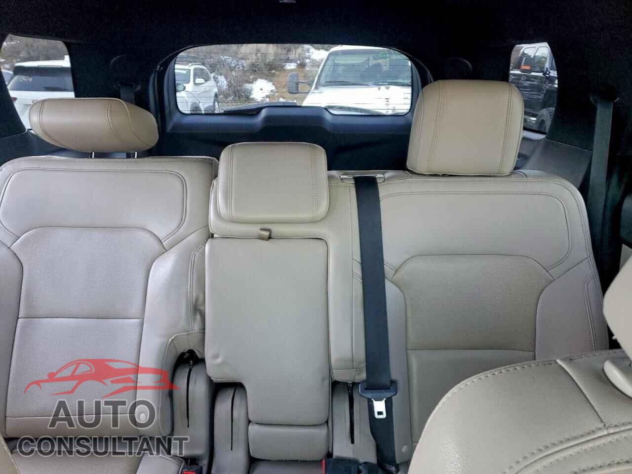 FORD EXPLORER 2018 - 1FM5K7FH8JGA98379
