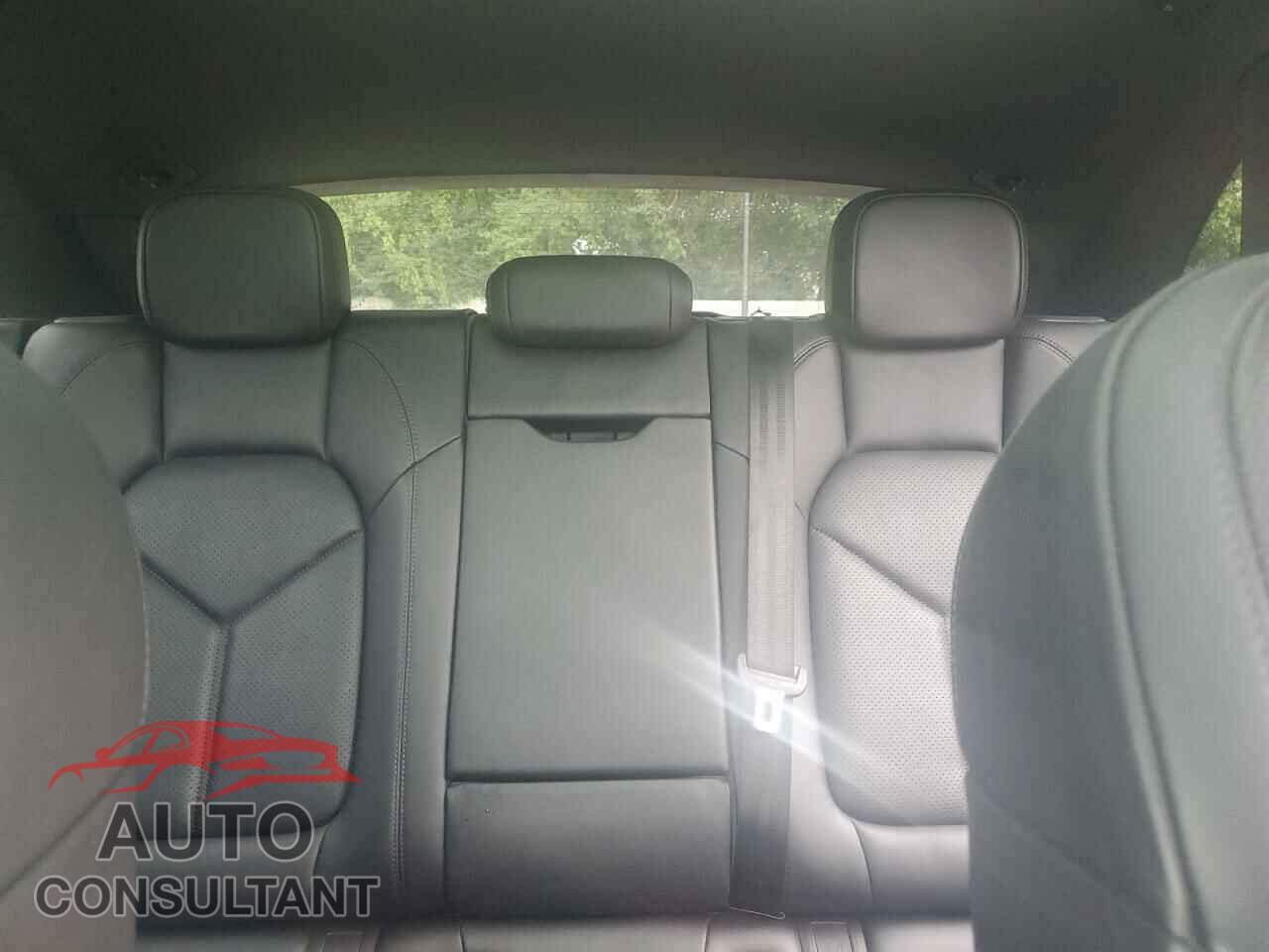 PORSCHE MACAN 2018 - WP1AA2A56JLB01212
