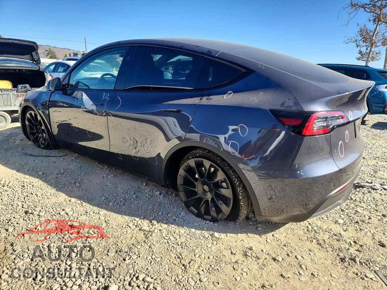 TESLA MODEL Y 2023 - 7SAYGAEE0PF827889