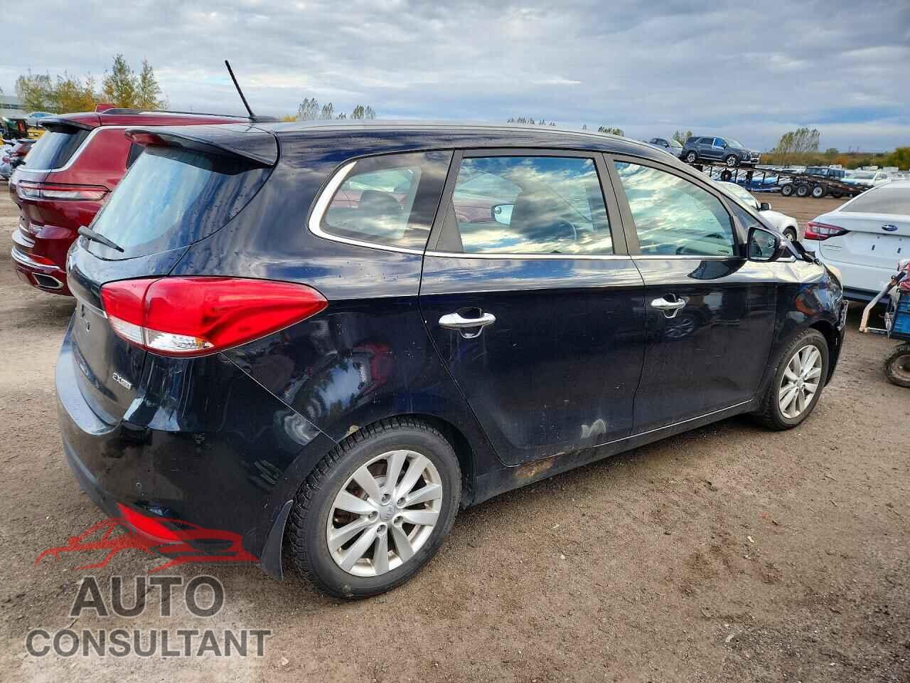 KIA RONDO 2015 - KNAHU8A38F7122276