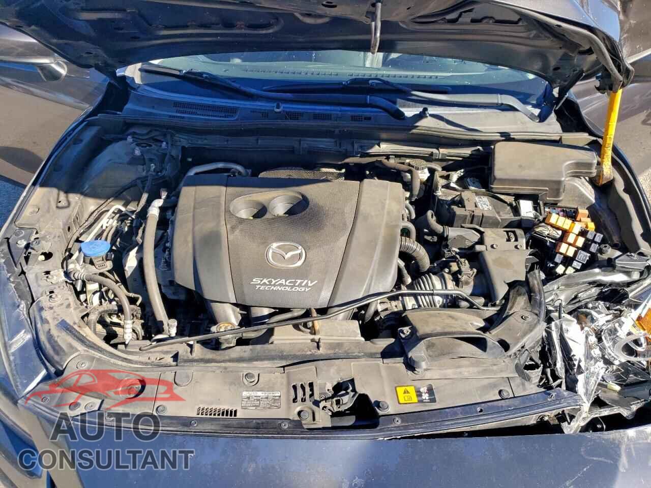 MAZDA 3 2018 - 3MZBN1M33JM276608