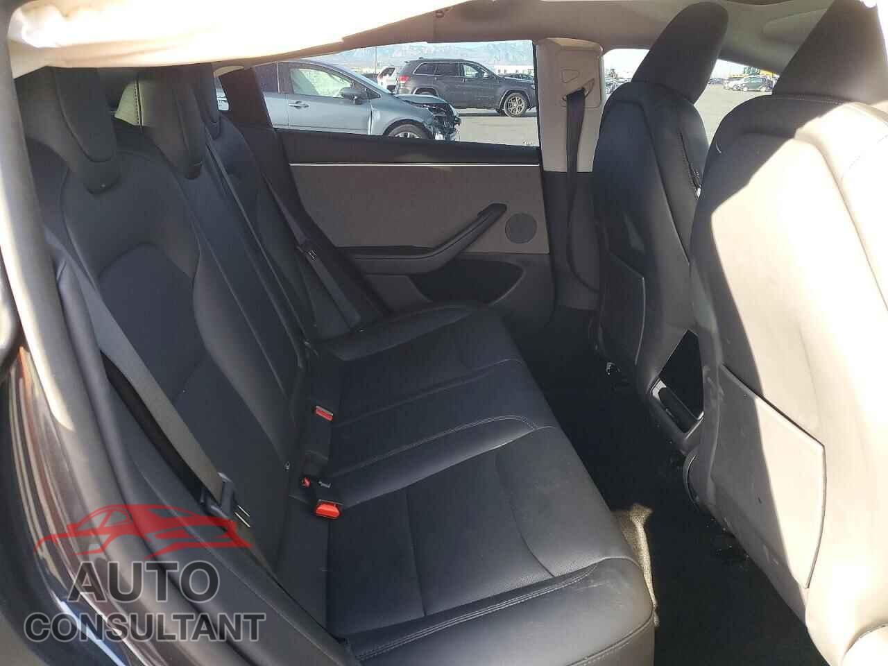 TESLA MODEL 3 2025 - 5YJ3E1EA1SF013477