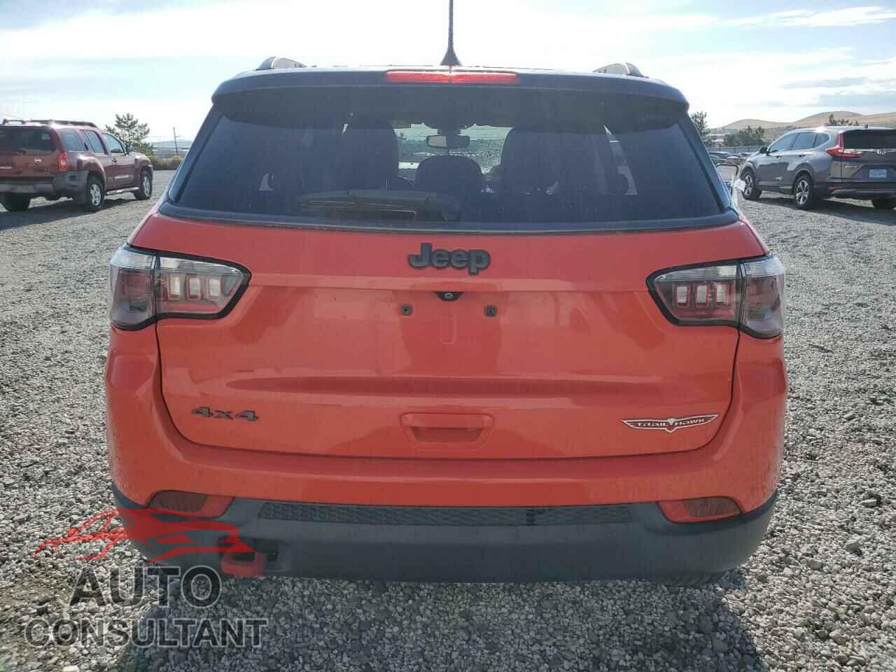 JEEP COMPASS 2018 - 3C4NJDDB8JT239855