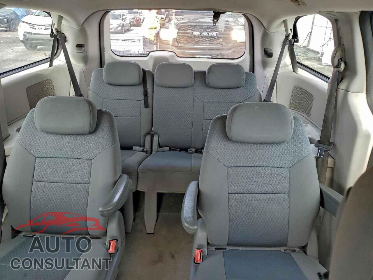 DODGE CARAVAN 2010 - 2D4RN4DE5AR411328